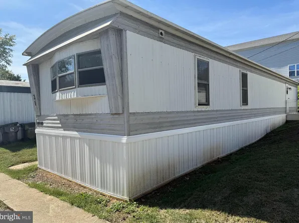 21 Sigmans Mhp Ct, Carlisle, PA 17013