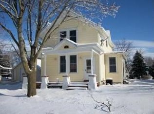 122 N Main St, Iron Ridge, WI 53035