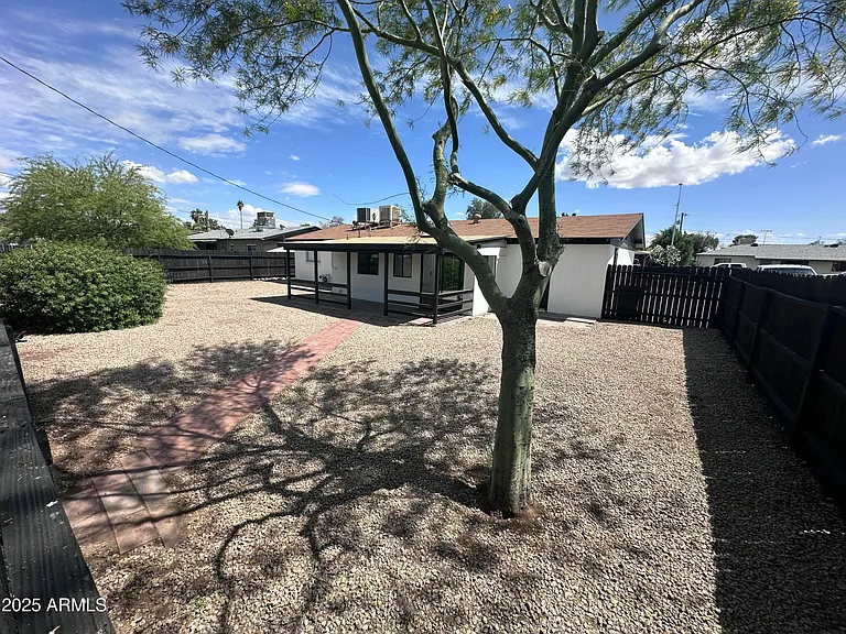 1050 W Romo Jones St — Photo 10