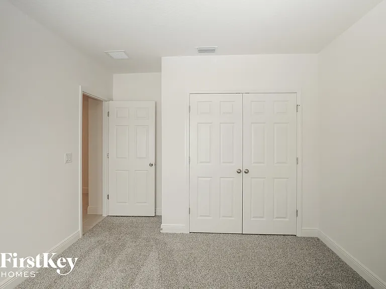 681 Blackstone St — Photo 12