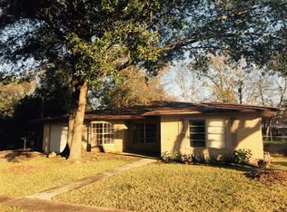 807 Akers St, Angleton, TX 77515