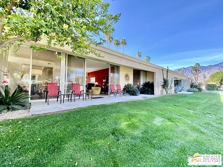 272 Desert Lakes Dr — Photo 6
