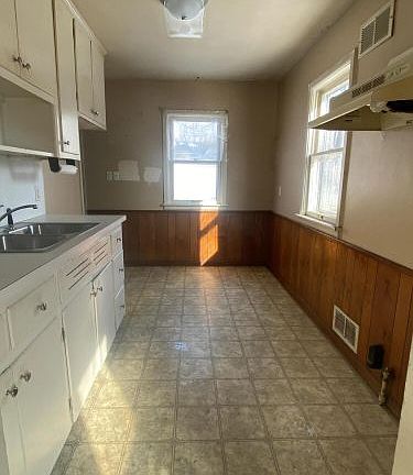 5th image of 1827 Miller Dr