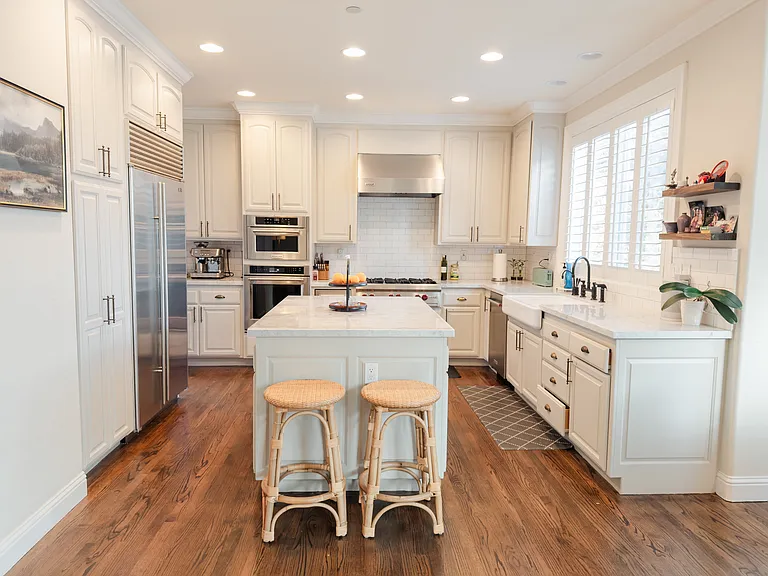 752 Eucalyptus Ave — Photo 17