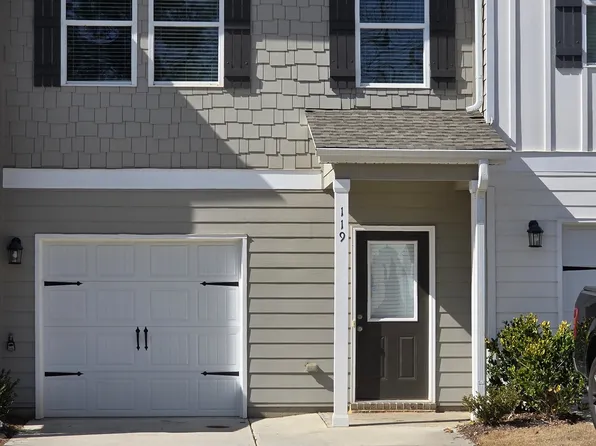 117 Village Green Dr, Adairsville, GA 30103