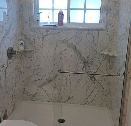 2nd image of 5851 Richmond Ave