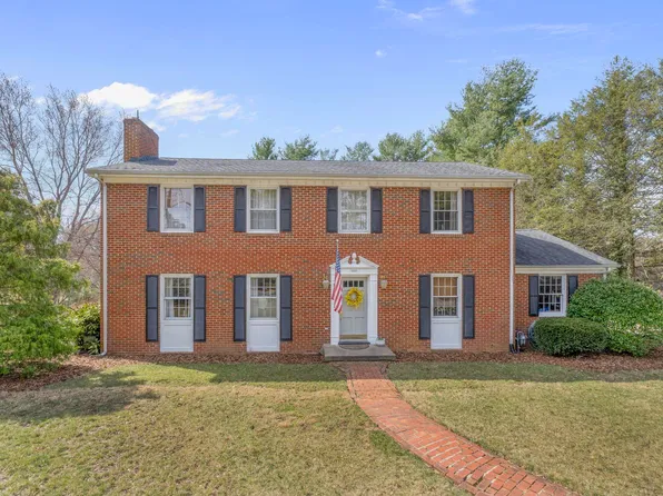 1400 Chatham Rd, Waynesboro, VA 22980