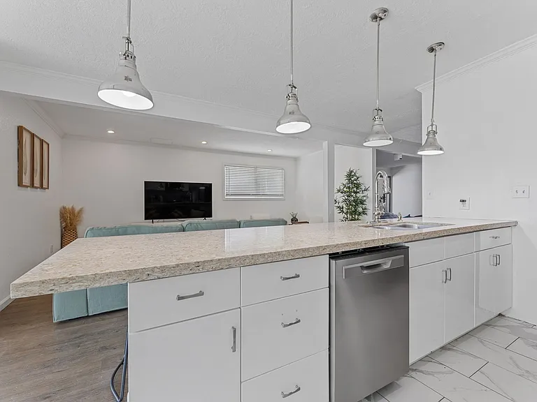 4203 Philmont Ave — Photo 19