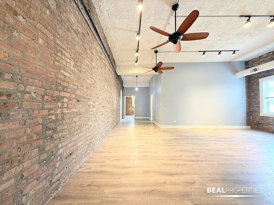 2320 N Damen Ave #2G