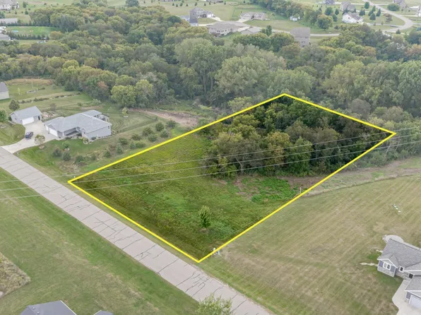 5502 Eisenhower Ln SE, Rochester, MN 55904