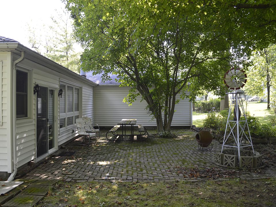 2nd image of 1435 Kaumoli Pl
