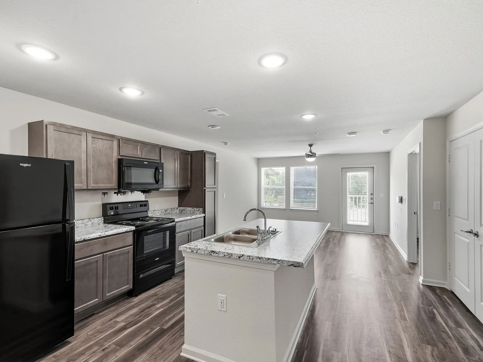 Cedar Bluff Apartments — Photo 3