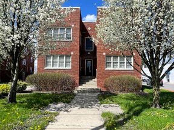 4th image of 5750 E Washington St #102