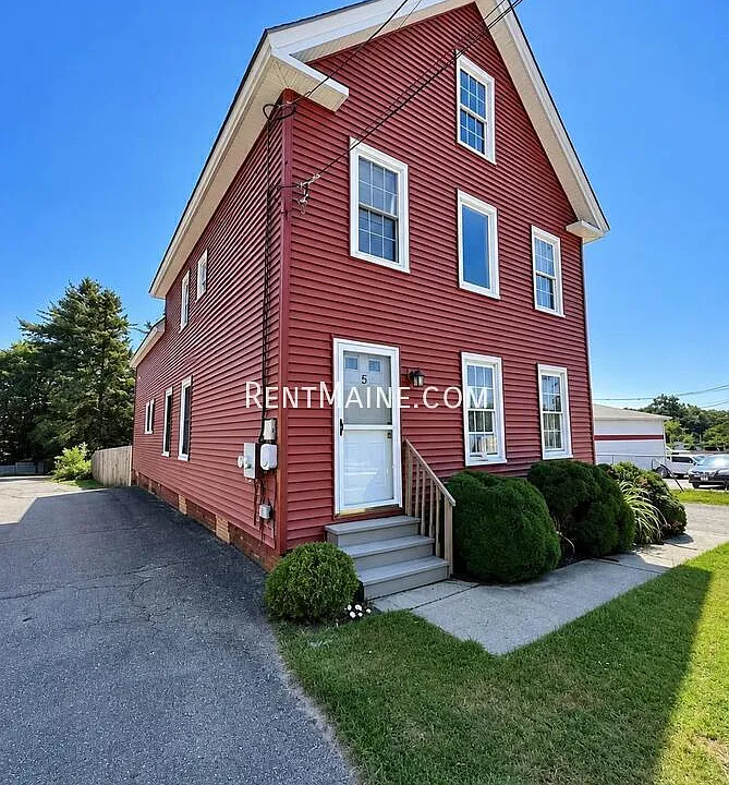5 Halifax St #2
