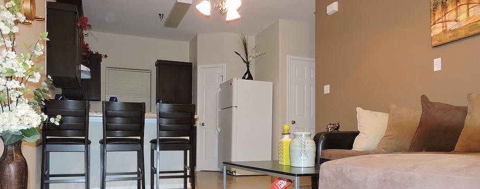 2nd image of 5402 Marcella Ave APT 305A