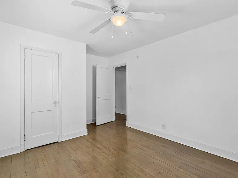1906 Marion St — Photo 15