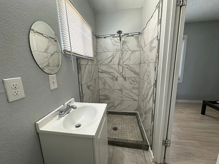 101 Beech St #A — Photo 11