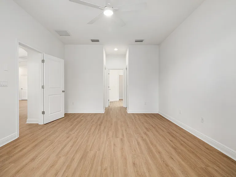2806 Sanders Dr — Photo 39