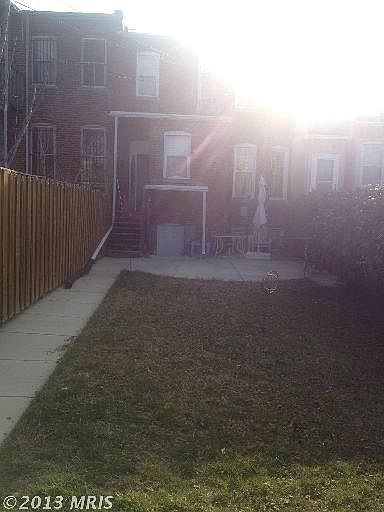 2nd image of 1012 8th St NE