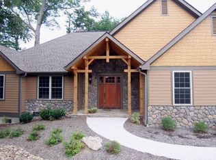 127 Williams Meadow Loop, Hendersonville, NC 28739