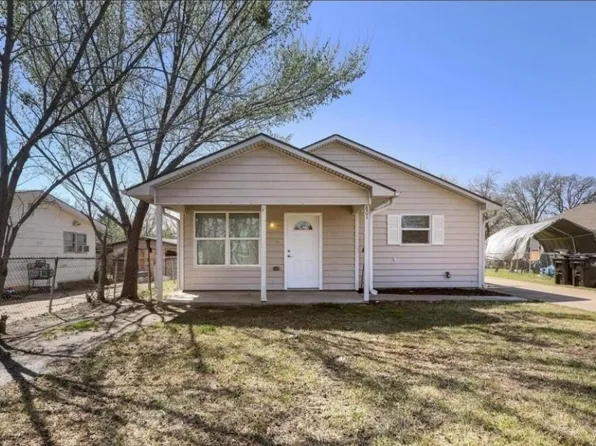 801 N 8th Ave, Denison, TX 75021