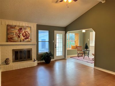 821 Lynne Ln, Burleson, TX, 76028