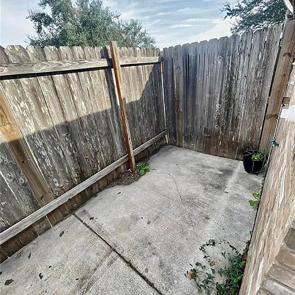 2305 N Dahlia St #2 — Photo 18