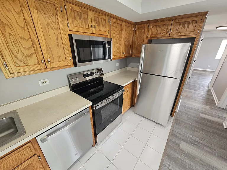 7325 Oakwood Ave #2D — Photo 5