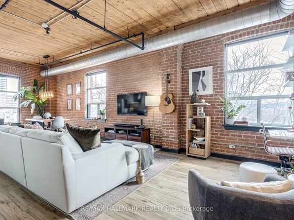 426 Queen St E #406, Toronto, ON M5A 1T4