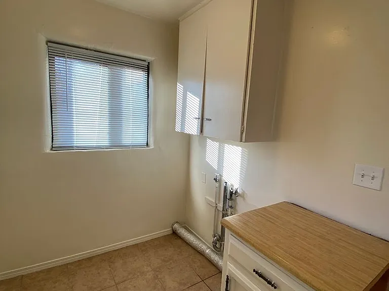 1200 Stanford Dr NE — Photo 16