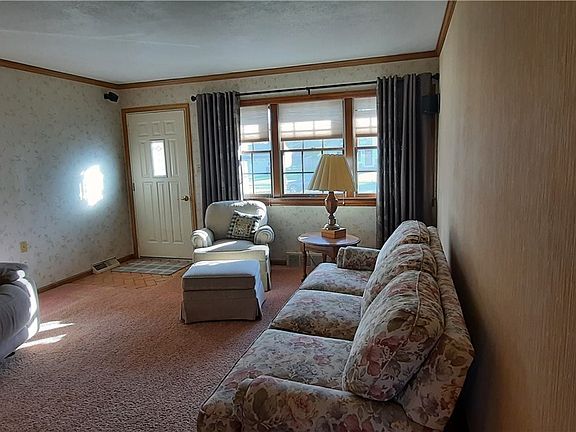 4th image of 13462 Richards Dr