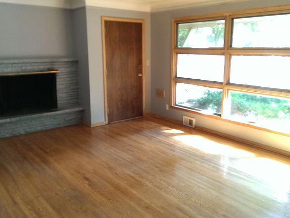 2nd image of 3828 Ewing Ave S