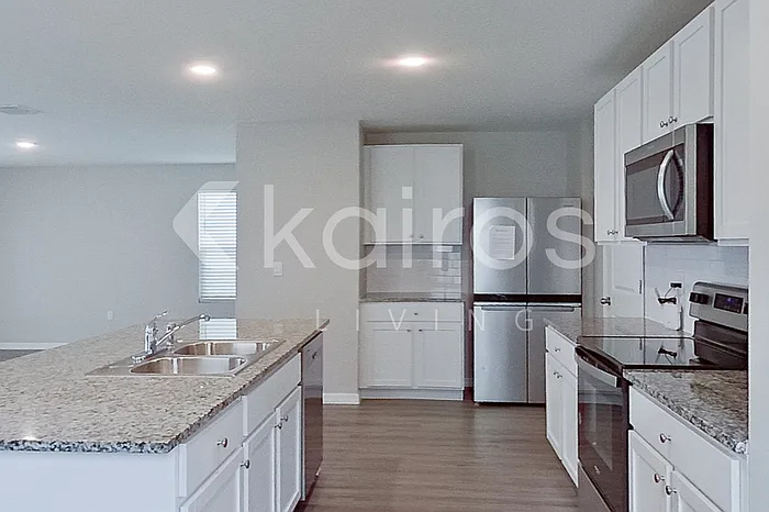 8650 SW 44th Ct — Photo 6