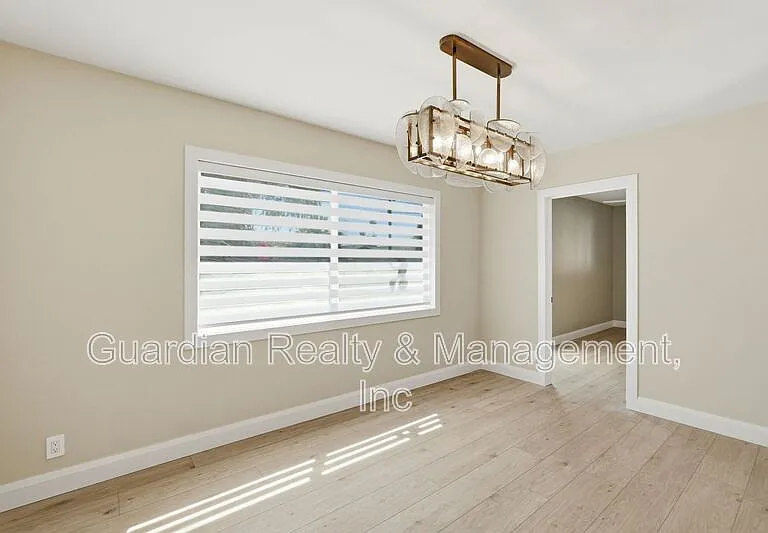 6819 E Paradise Pkwy — Photo 10