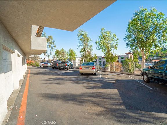 5th image of 213 Guajome St