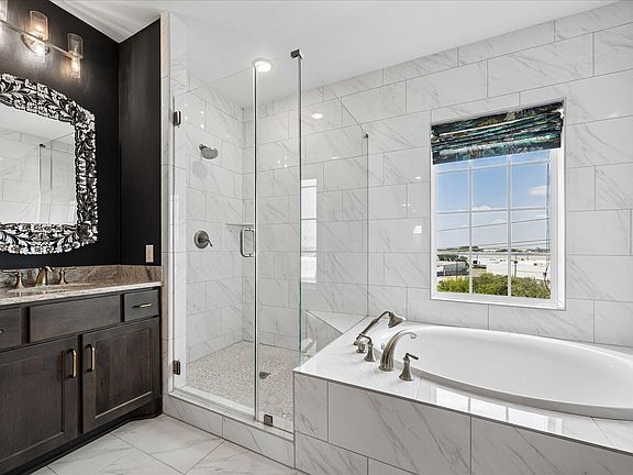 3rd image of 3606 Somerset York Ln