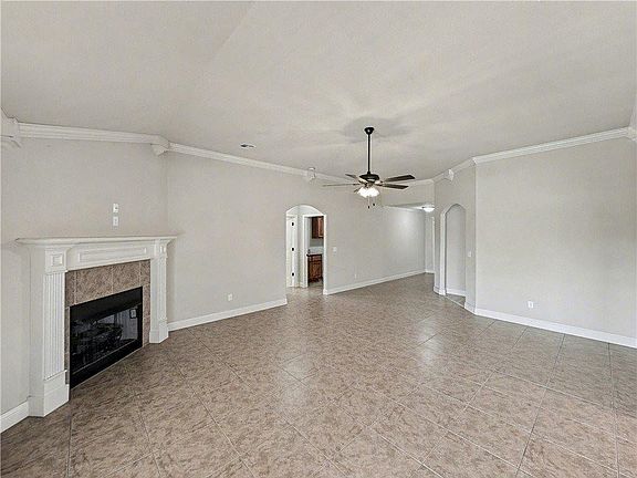 4th image of 1801 Candlewood St