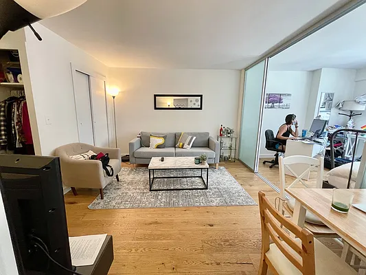 Rented by Olympia House Delaware LP | media 8