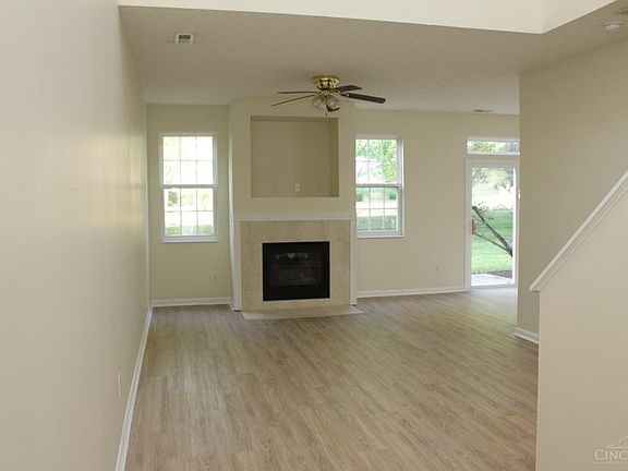 2nd image of 3895 Thorngate Dr