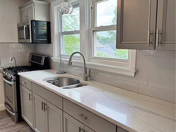 2nd image of 101 Rutherglen Ave #103