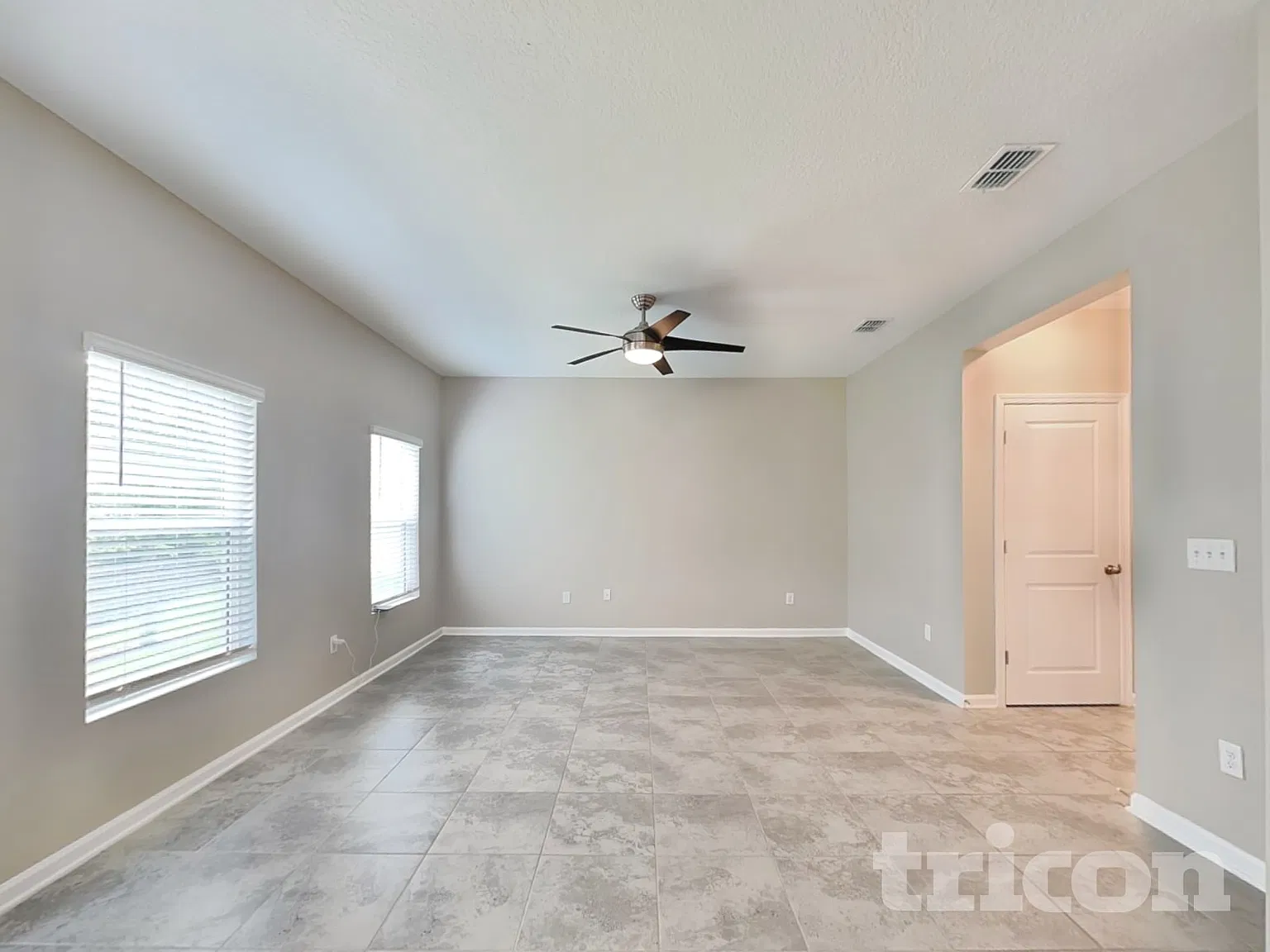 2011 Dutton Island Oaks Way Jacksonville FL — Photo 3