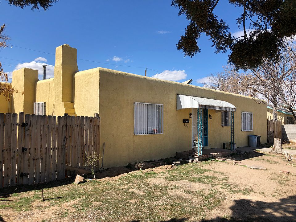 1st image of 319 Dolores Dr NW