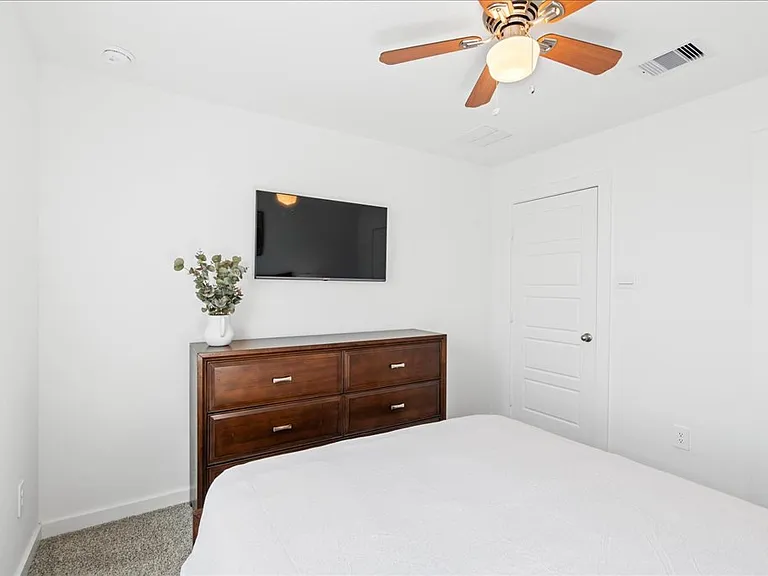 bedroom3