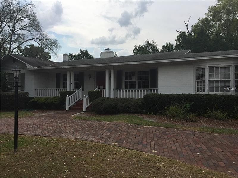 1st image of 3015 Buckingham Ave