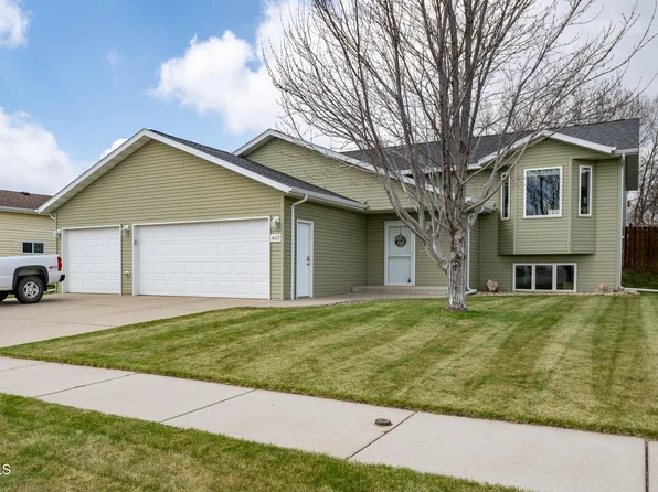 4613 Lewis Rd NW, Mandan, ND 58554