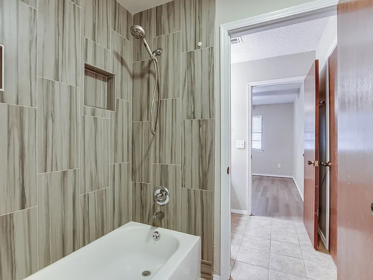 12316 SW 14th St — Photo 25