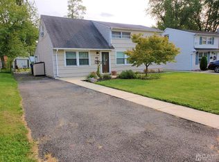 404 Remsen Ave, Avenel, NJ 07001