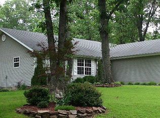 1909 Cherry St, Seneca, MO 64865