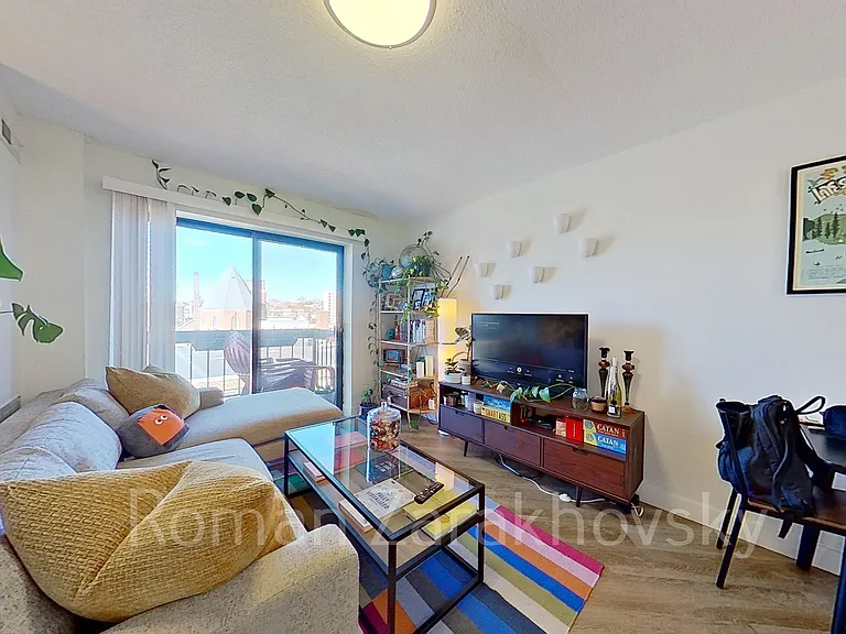 18 Webster Ave #3 — Photo 8