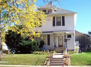 1535 S Oak Ave, Freeport, IL 61032